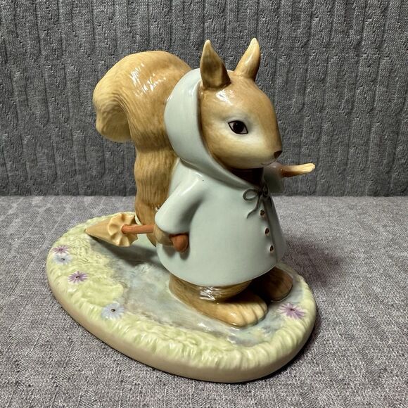 Lenox Looks Like Rain - Squirrel Figurine 4:5” - Picture 1 of 5